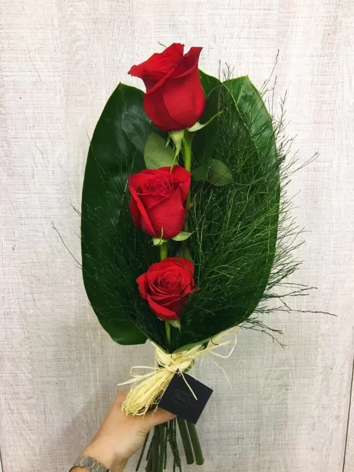 3 Rosas